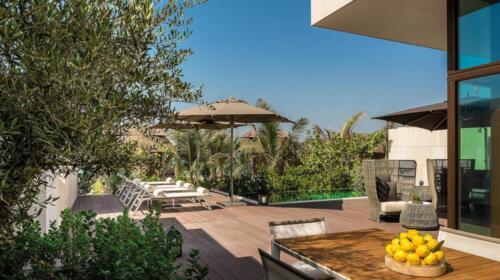 bulgari-resort-and-residences-dubai-beach-villa-outside