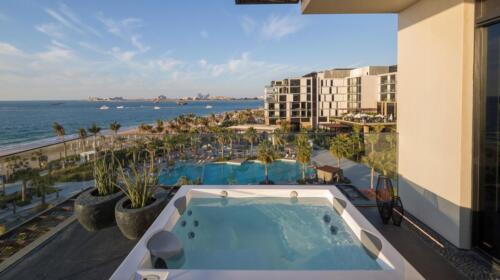 caesars-palace-bluewaterspresidential-jacuzzi