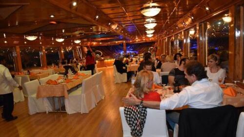 dhow-cruise-abu-dhabi-3