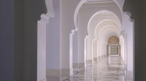 Property-FourSeasonsResortDubaiatJumeirahBeach-Hotel-PublicSpaces-Lobby-FourSeasonsHotelsLimited