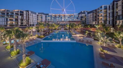 caesars-palace-bluewaters-neptune-pool2