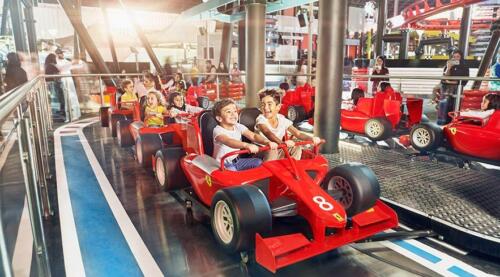 ferrari-world-Speedway-Race